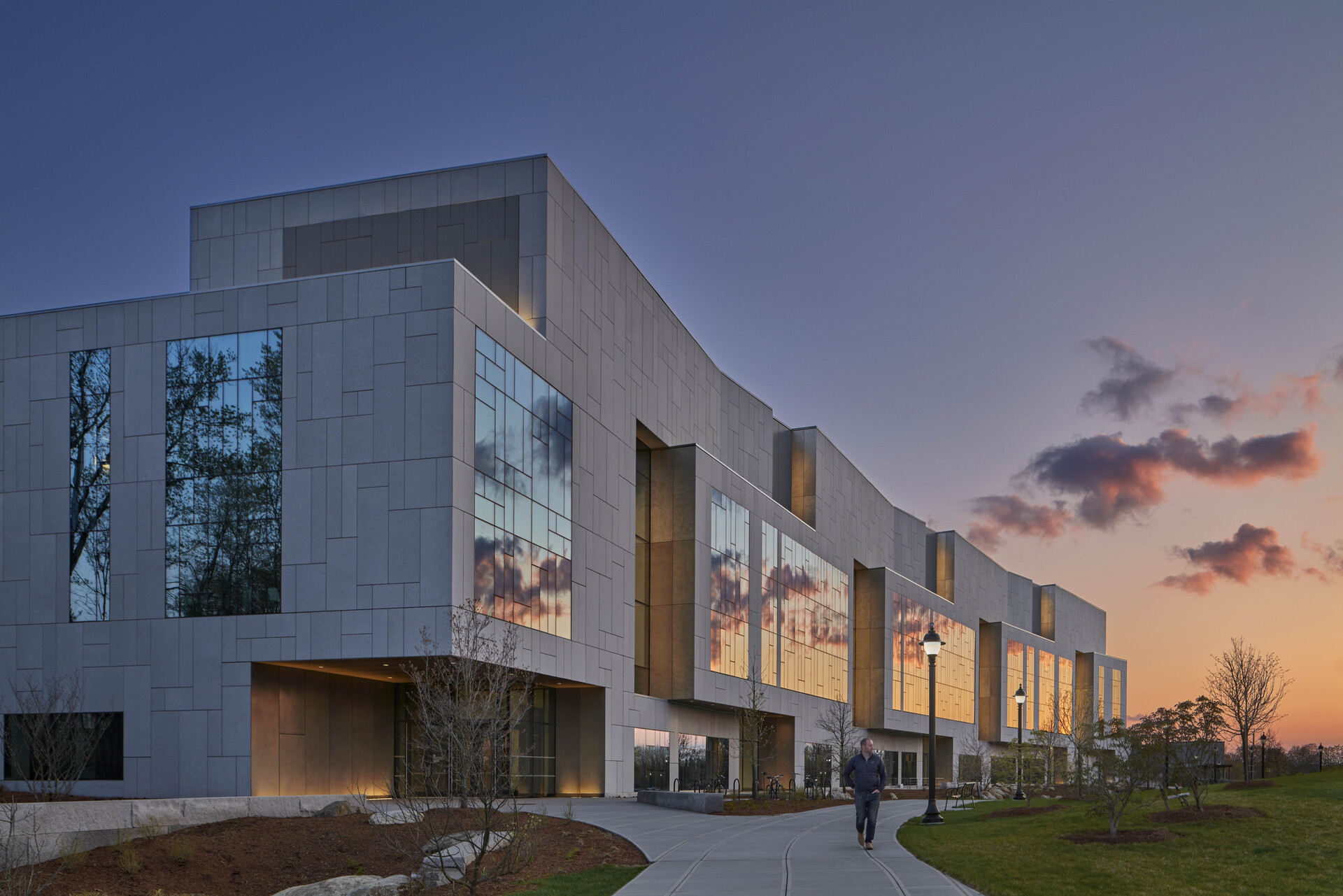 UCONN Science 1 Research Center20